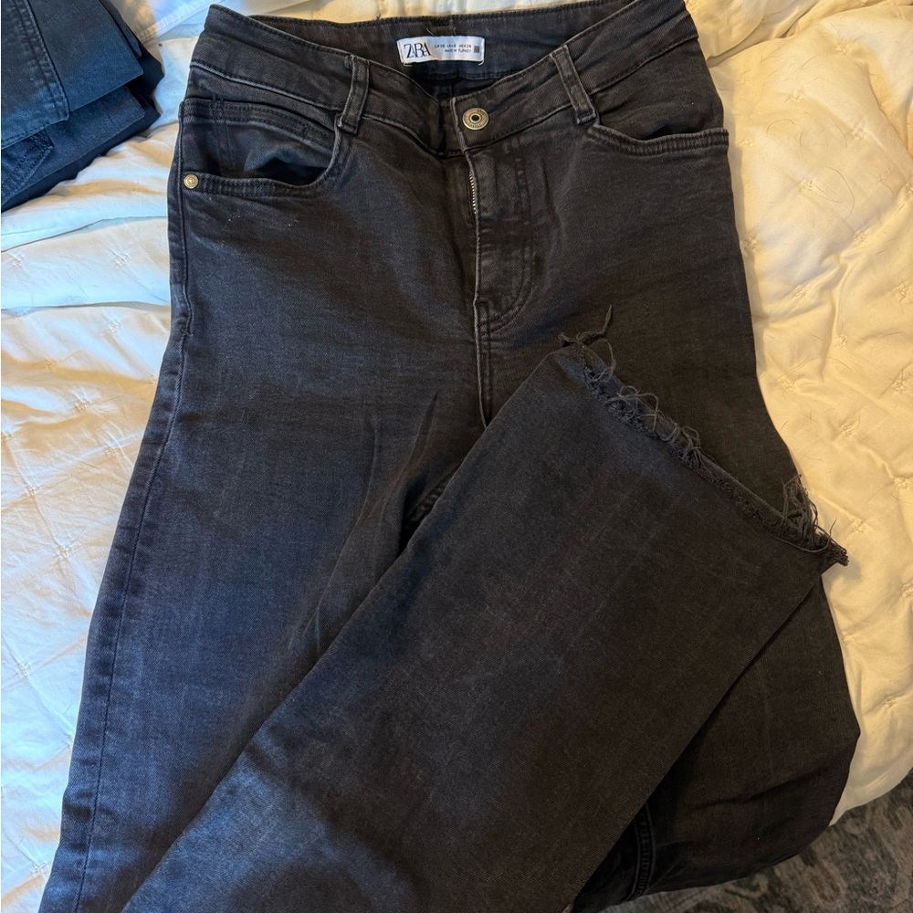 ZARA Women’s Black Raw-Hem Flare Jeans